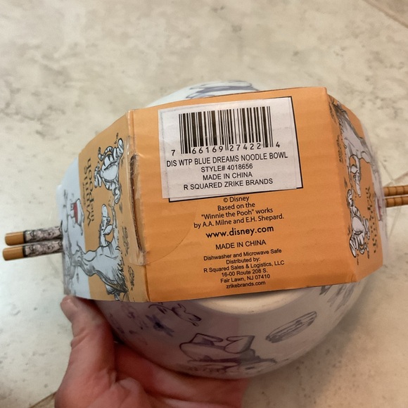 Disney Winnie the Pooh Noodle Bowl with Chopsticks NWT - Picture 4 of 6